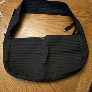 Pawaboo Quilted Crossbody Shoulder Bag – Black | Lightweight Black Dog Carrier